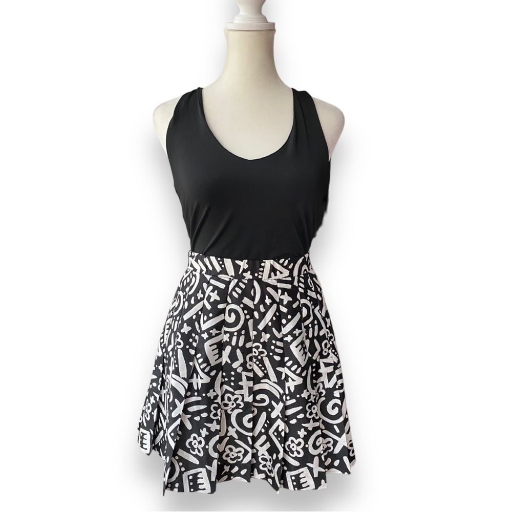 VINTAGE Lily’s of Beverly Hills Tribal Print Pleated Tennis Skirt Size 12